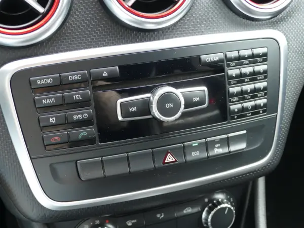 Mercedes-Benz A 180 d AMG Line 19