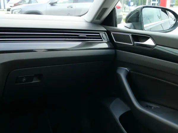 Volkswagen Arteon 2.0 TDI Elegance DSG 31