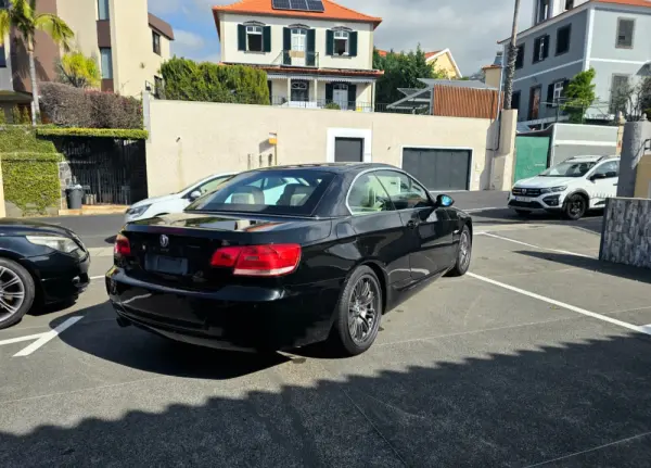 BMW 320 i Cabrio Auto 13