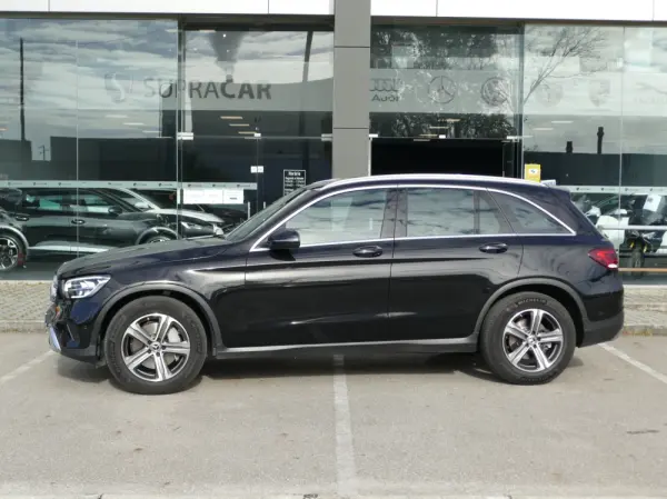 Mercedes-Benz GLC 220 d 4Matic 18