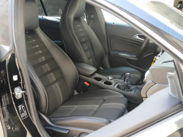Mercedes-Benz CLA 180 d Shooting Brake Urban 23