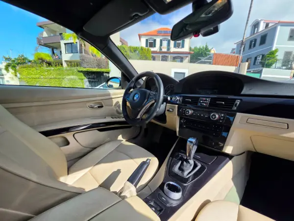 BMW 320 i Cabrio Auto 23