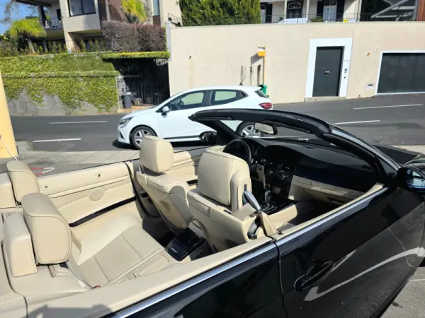 BMW 320 i Cabrio Auto 2