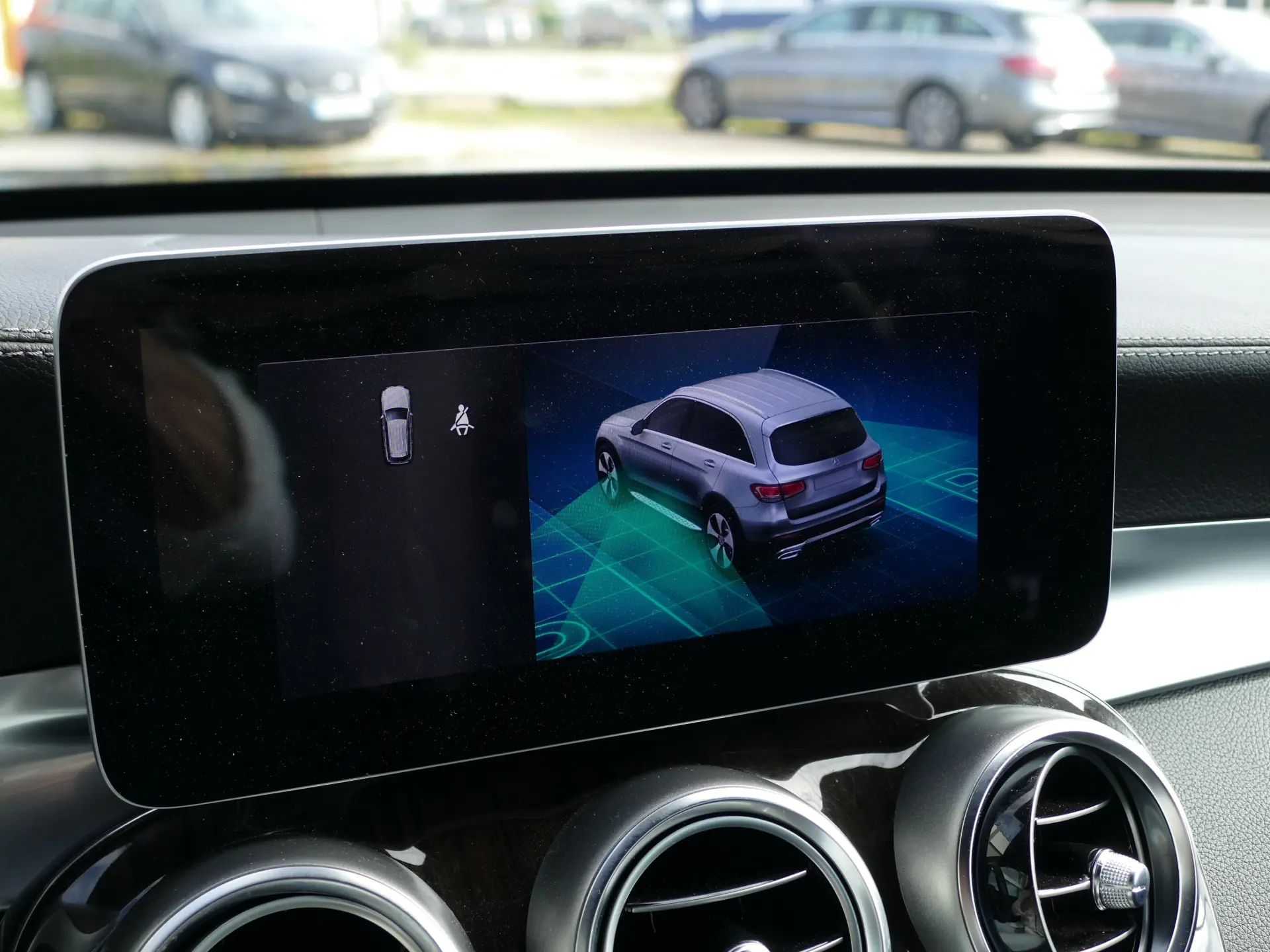 Mercedes-Benz GLC 220 d 4Matic 21