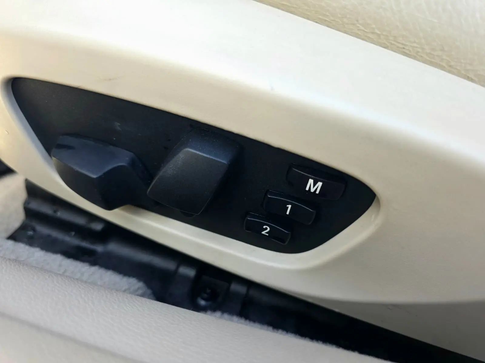 BMW 320 i Cabrio Auto 21