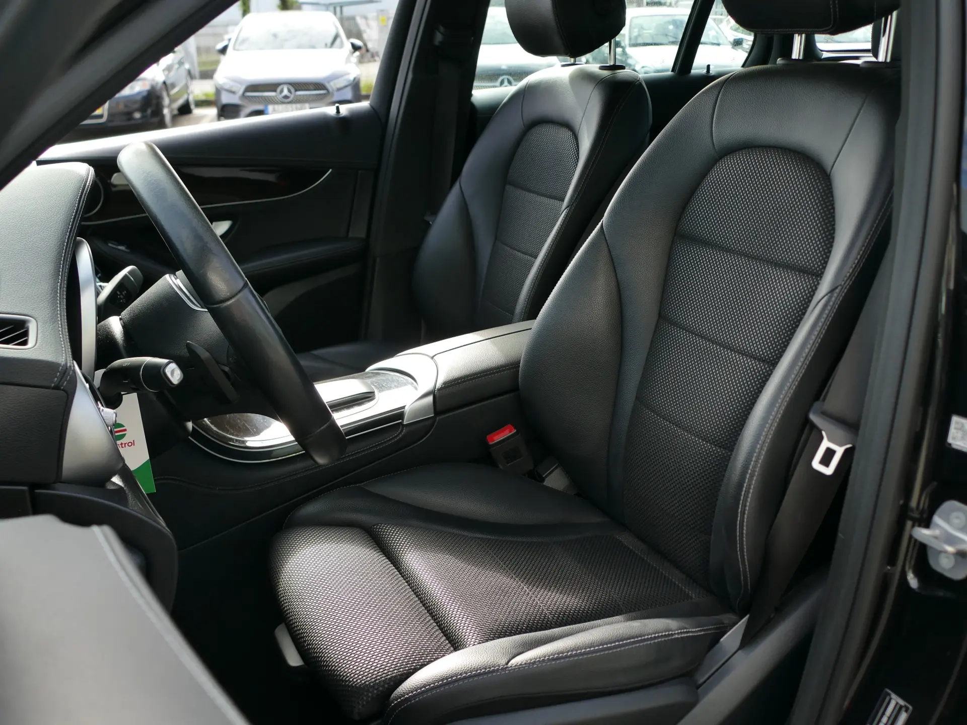 Mercedes-Benz GLC 220 d 4Matic 26