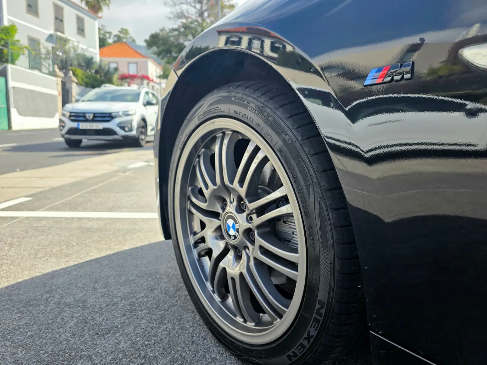 BMW 320 i Cabrio Auto 18