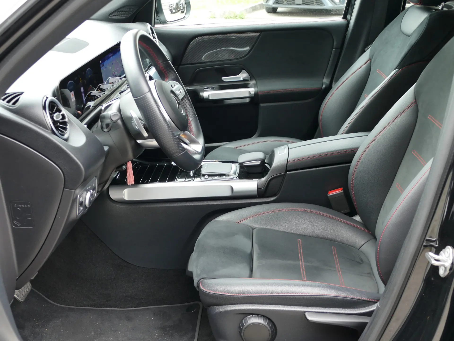 Mercedes-Benz GLB 180 d AMG Line 25