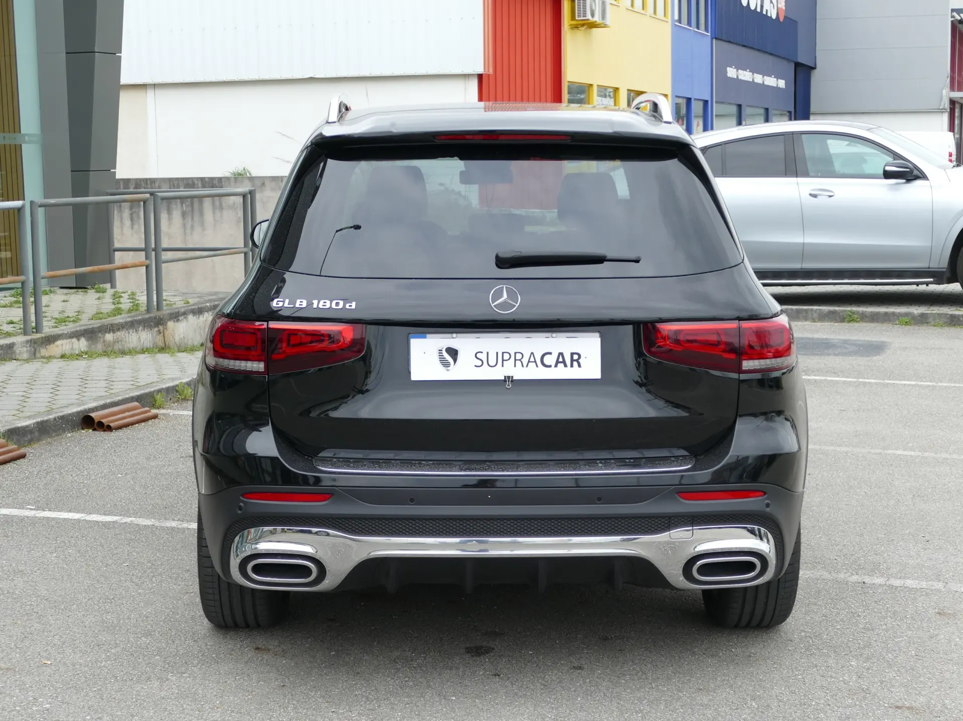 Mercedes-Benz GLB 180 d AMG Line 4