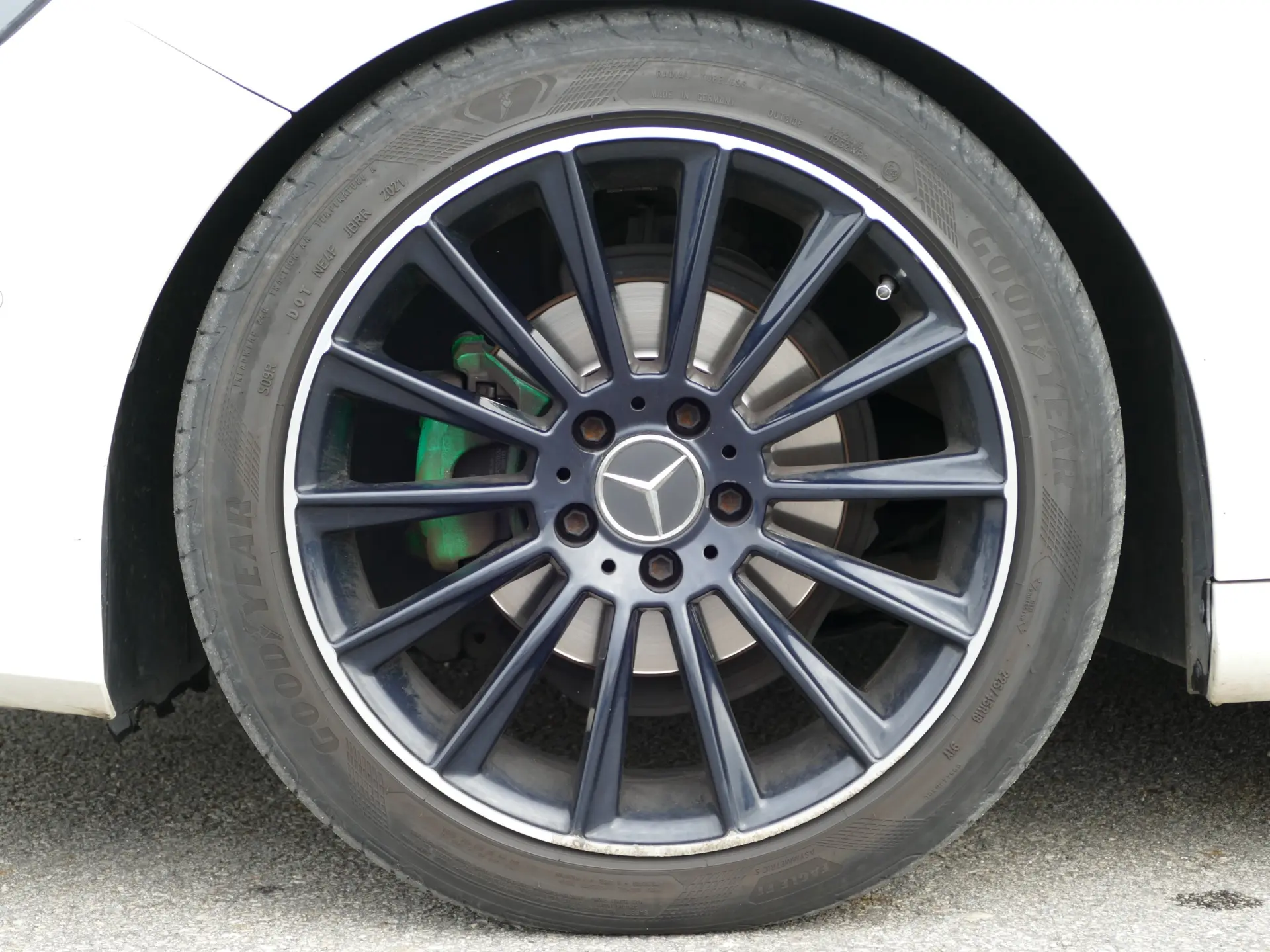 Mercedes-Benz A 180 d AMG Line 5