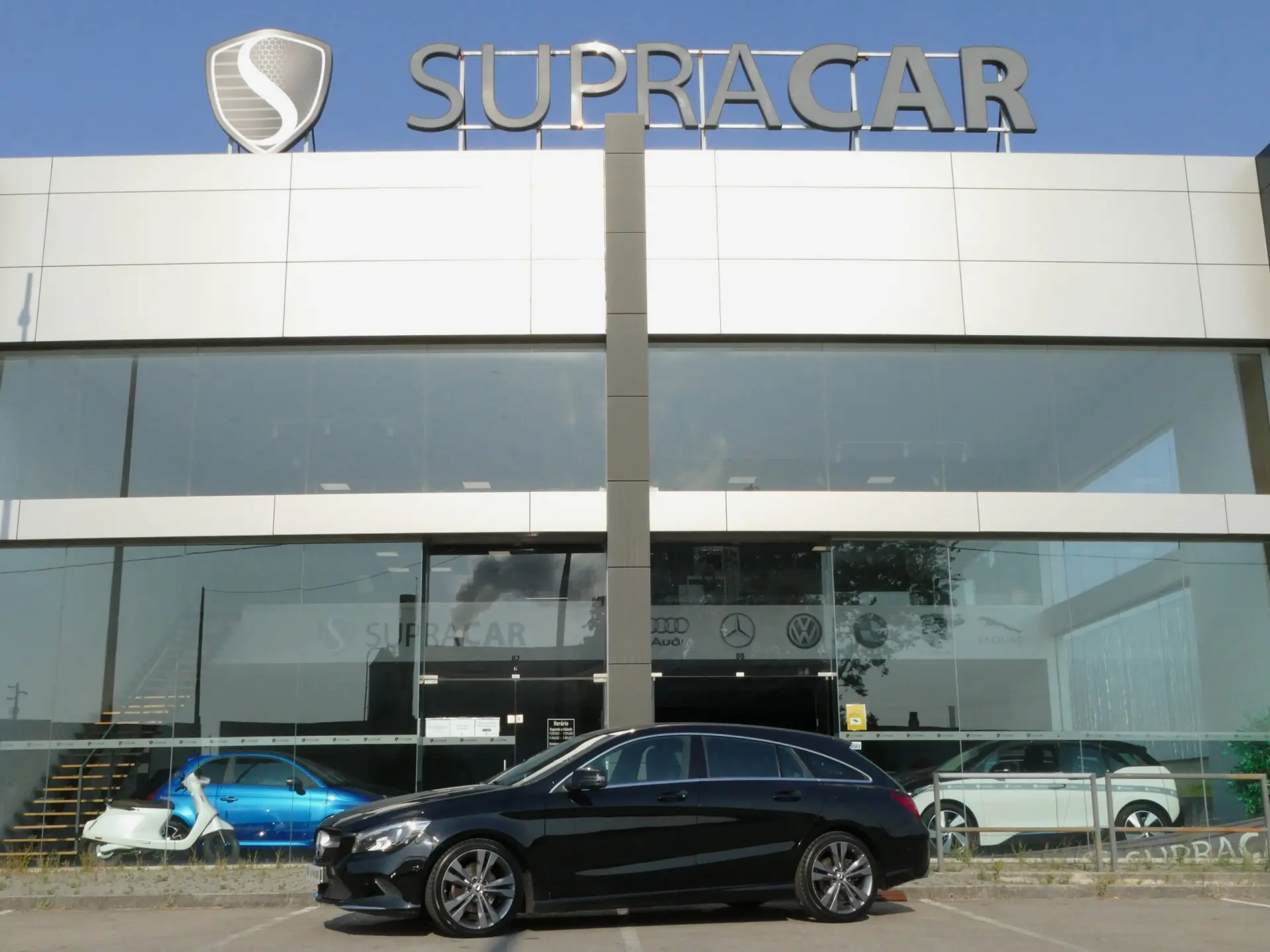 Mercedes-Benz CLA 180 d Shooting Brake Urban 34
