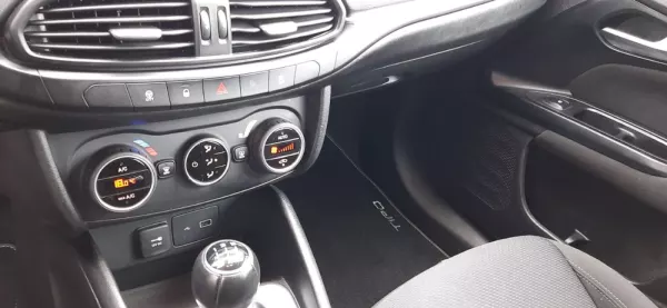 Fiat Tipo 1.3 M-Jet Lounge Tech 26