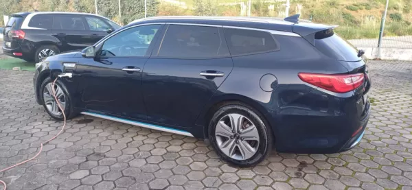Kia Optima SW 2.0 CVVT PHEV 10