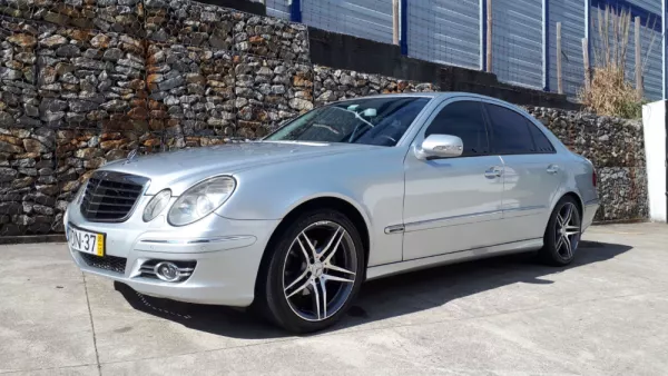 Mercedes-Benz E 280 Avantgarde 2