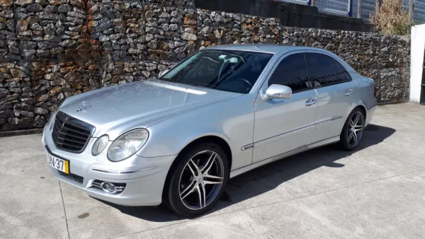 Mercedes-Benz E 280 Avantgarde 6