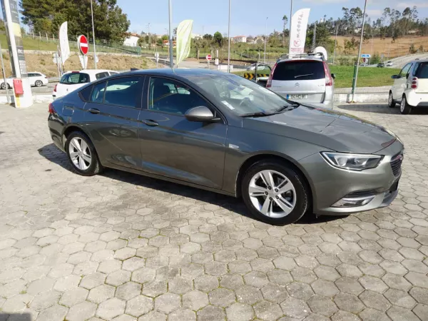 Opel Insignia Grand Sport 1.6 CDTi Selective 6