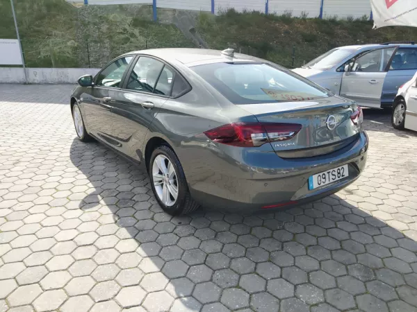 Opel Insignia Grand Sport 1.6 CDTi Selective 11
