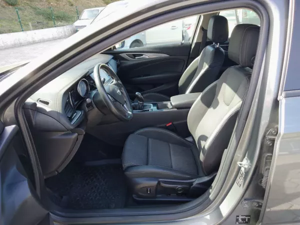 Opel Insignia Grand Sport 1.6 CDTi Selective 18