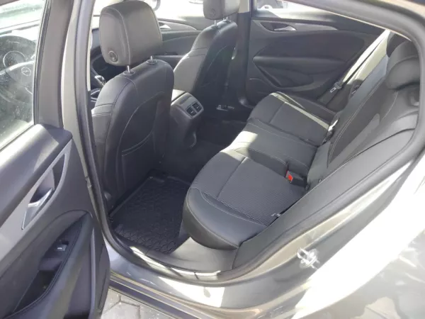 Opel Insignia Grand Sport 1.6 CDTi Selective 27