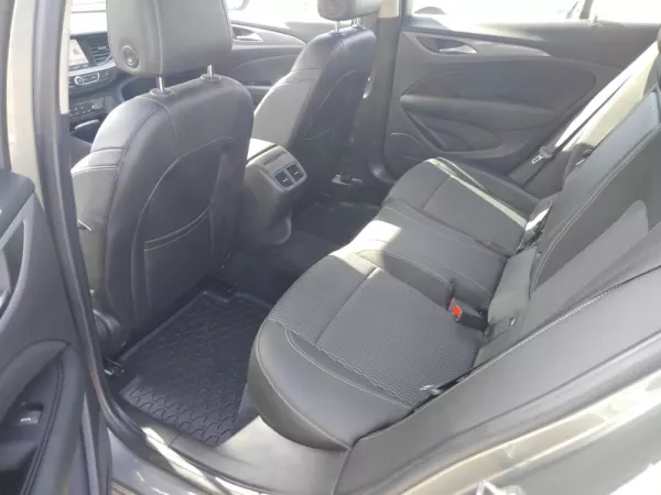 Opel Insignia Grand Sport 1.6 CDTi Selective 31