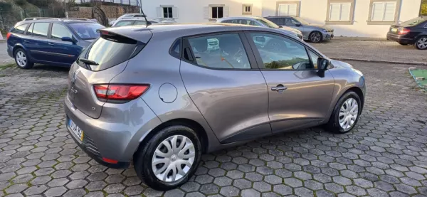 Renault Clio 1.5 dCi Confort 9