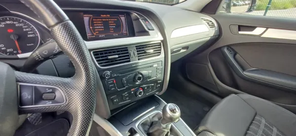 Audi A4 Avant 2.0 TDI Sport 17