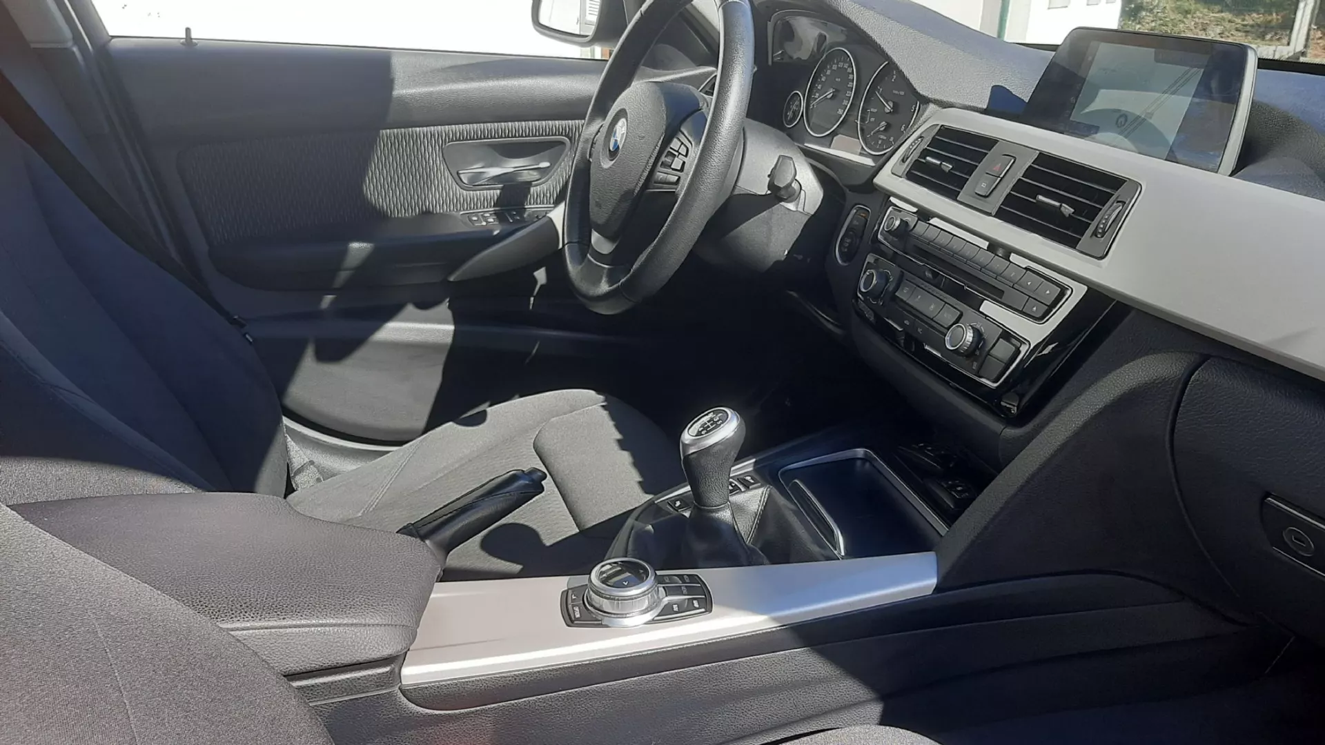 BMW 318 d Touring Advantage 22