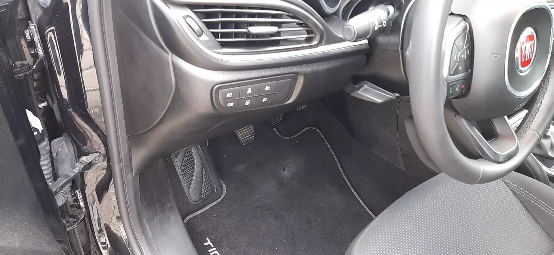 Fiat Tipo 1.3 M-Jet Lounge Tech 28