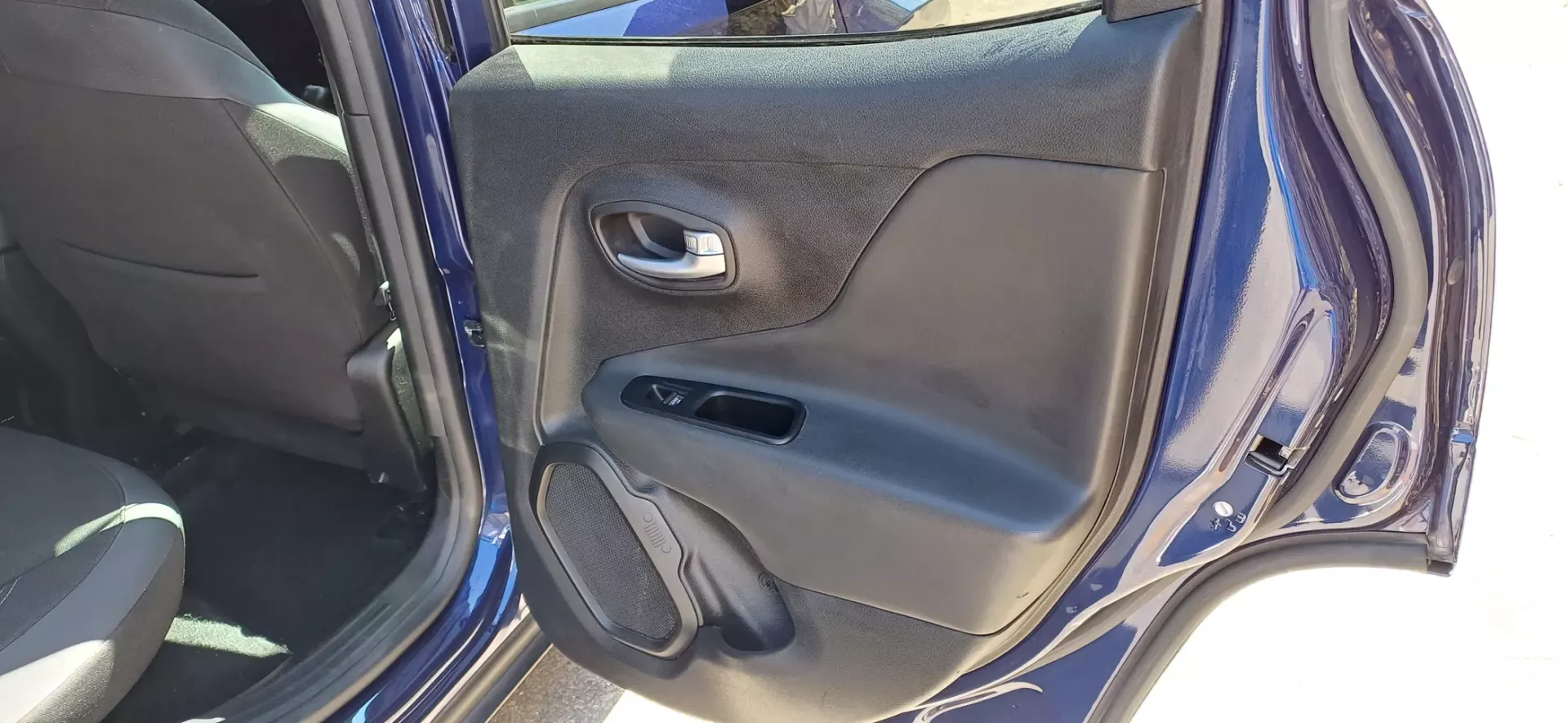 Jeep Renegade 1.6 MJD Limited S DCT 27