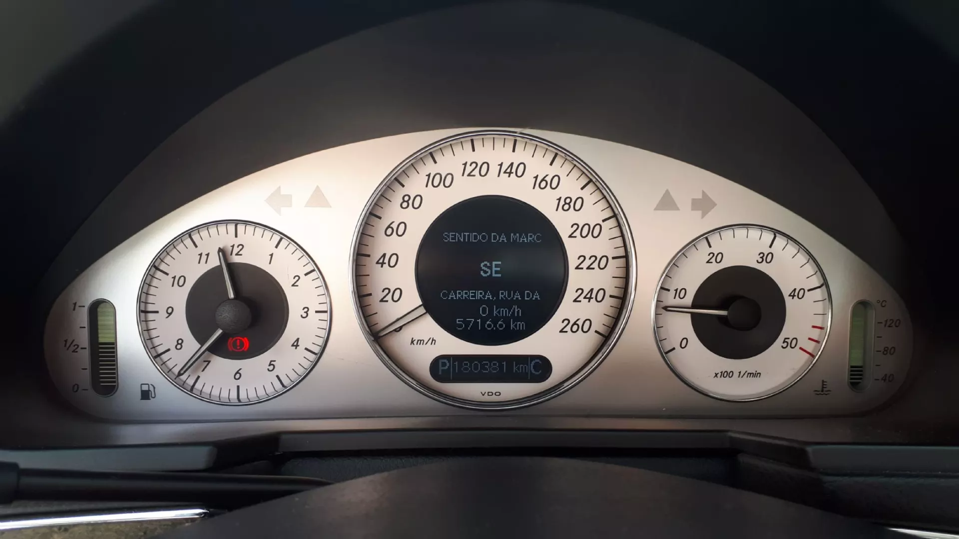 Mercedes-Benz E 280 Avantgarde 12