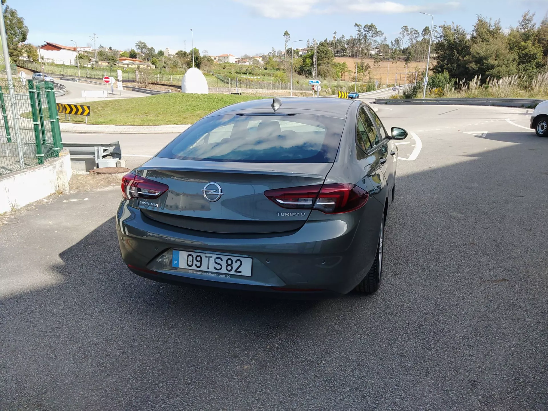 Opel Insignia Grand Sport 1.6 CDTi Selective 13