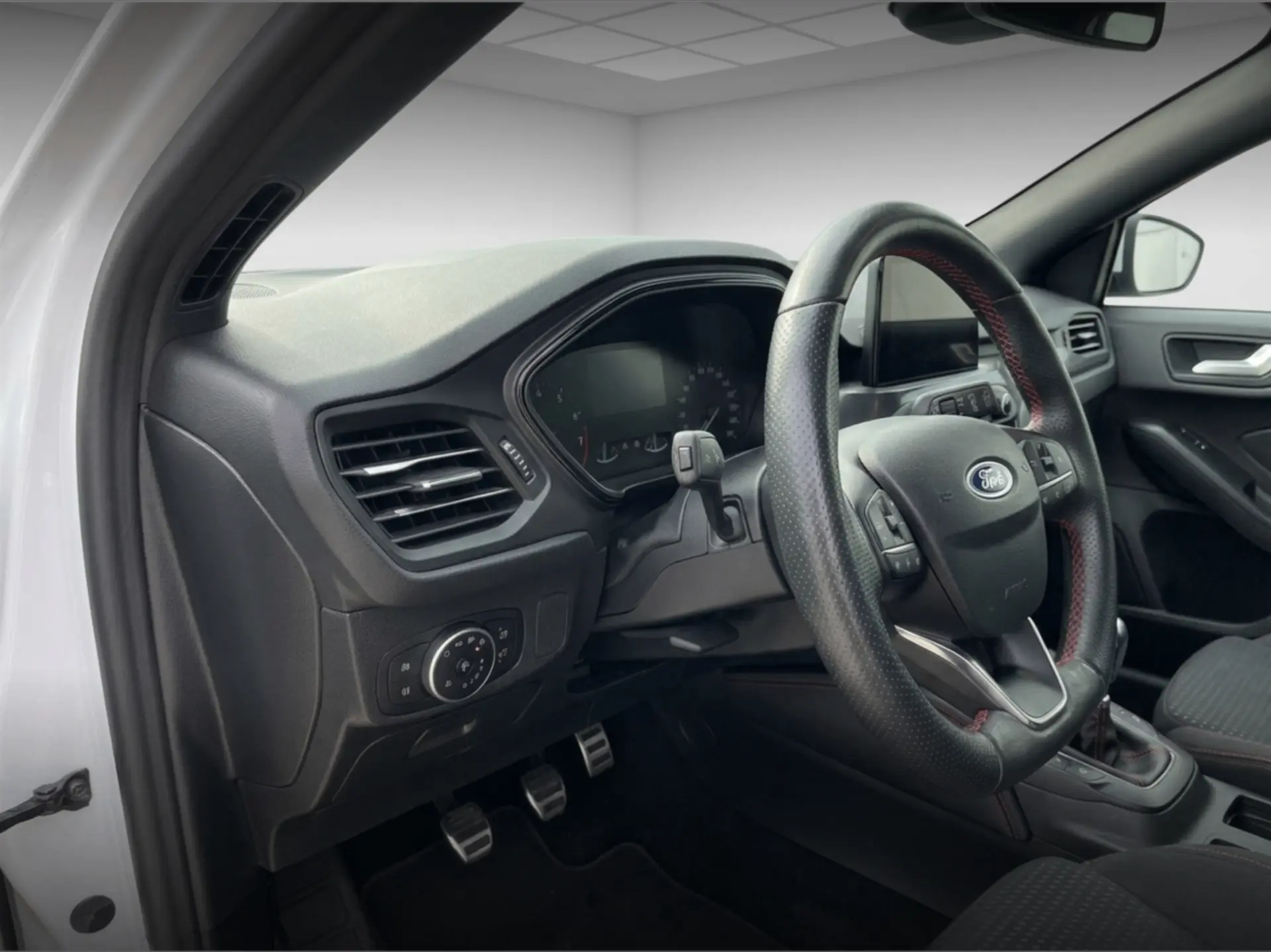 Ford Focus SW 1.5 TDCi EcoBlue ST-Line 18