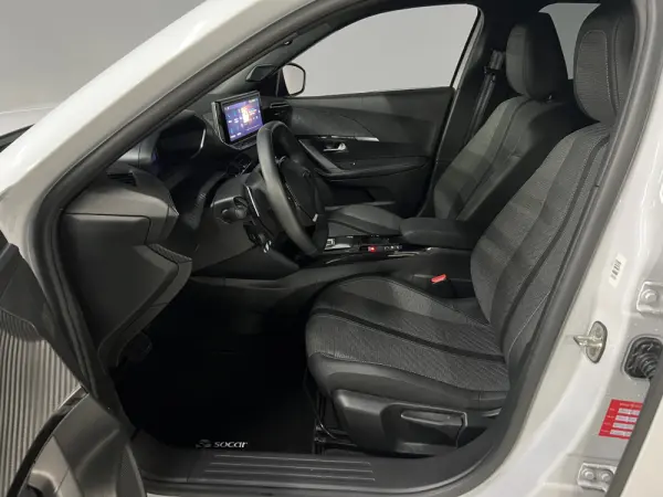 Peugeot 2008 1.2 Hybrid Allure e-DCS6 14