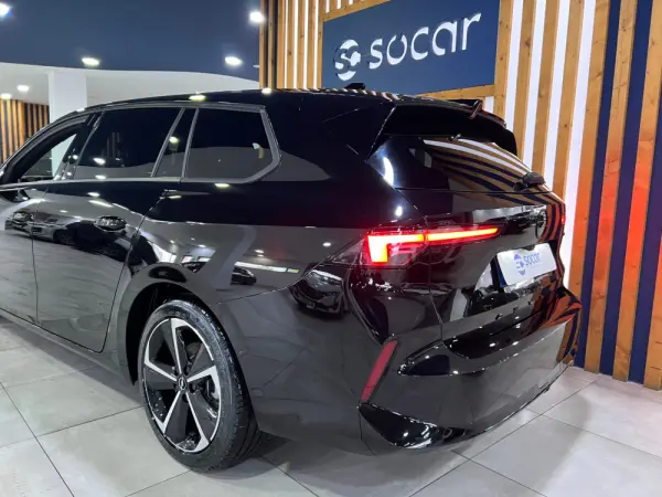 Opel Astra Sports Tourer 1.2 T Hybrid GS eDCT 6