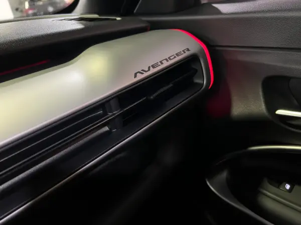 Jeep Avenger 1.2 e-Hybrid Summit DCT 31