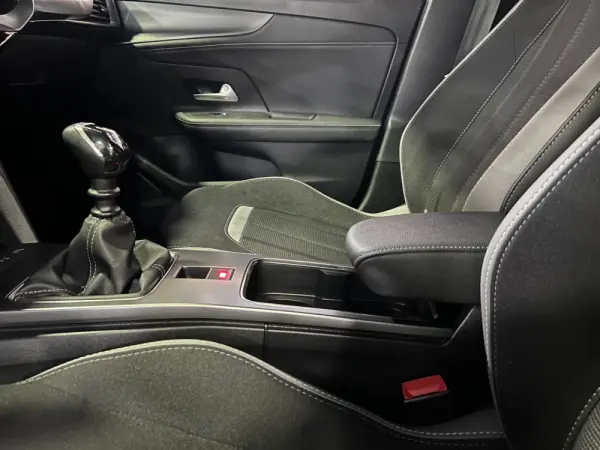 Opel Mokka 1.2 T Edition 12