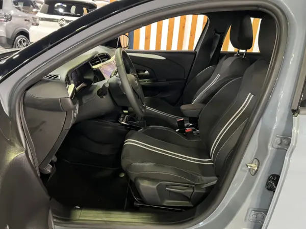 Opel Corsa 1.2 T GS 11