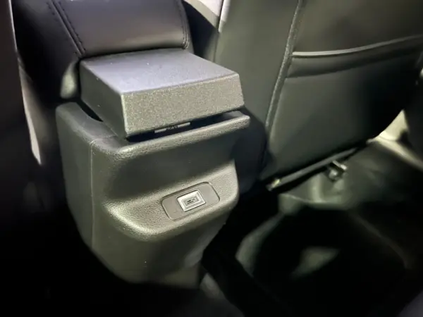 Jeep Avenger 1.2 e-Hybrid Summit DCT 32