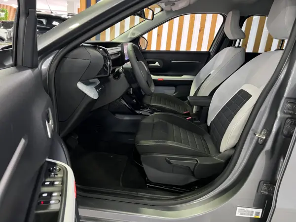 Citroën C3 1.2 Hybrid Max e-DSC6 8