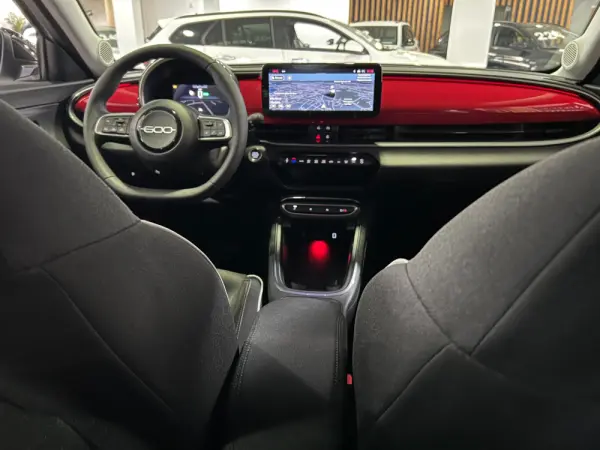 Fiat 600e 54 kWh (RED) 15