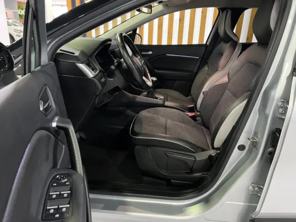 Renault Captur 1.0 TCe Techno 11