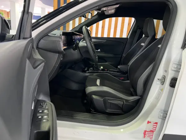 Opel Mokka 1.2 T GS 12