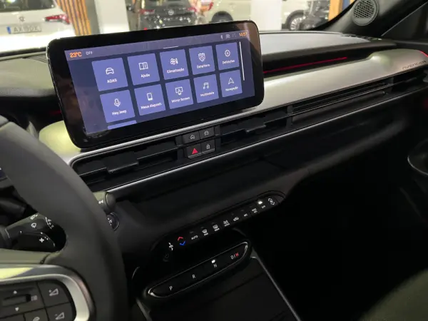 Jeep Avenger 1.2 e-Hybrid Summit DCT 27