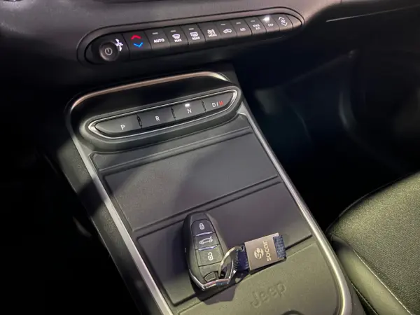 Jeep Avenger 1.2 e-Hybrid Summit DCT 33