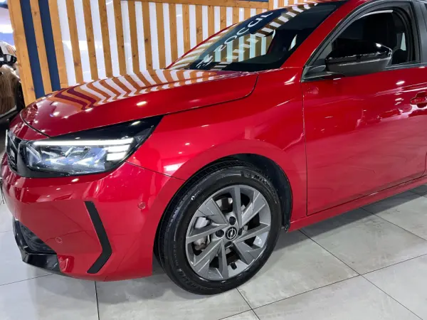 Opel Corsa 1.2 T Edition 5