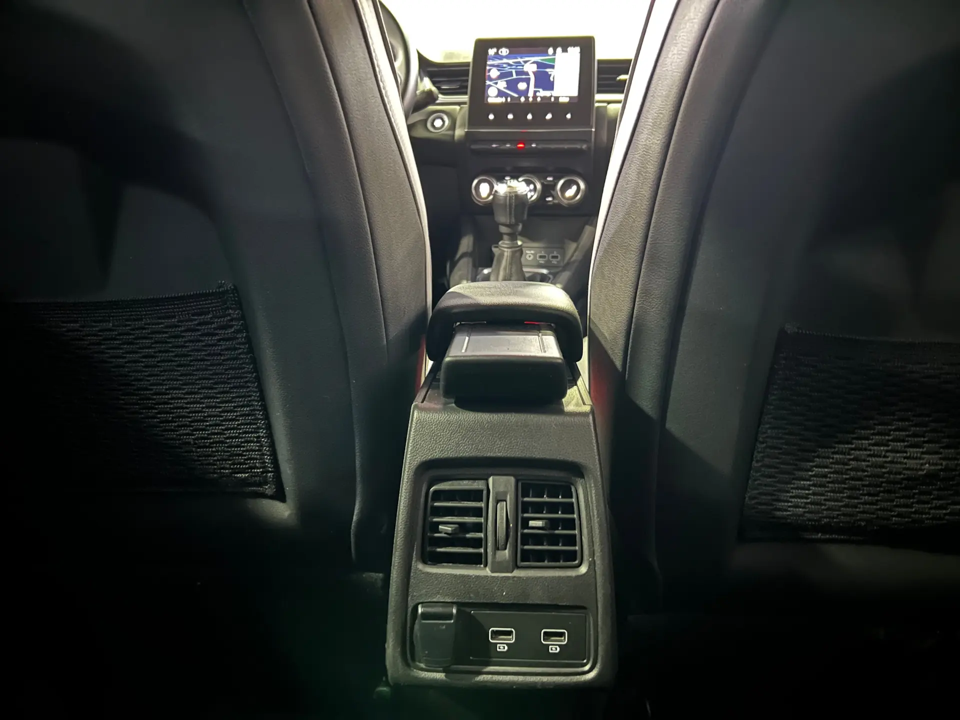 Renault Captur 1.0 TCe Techno 26