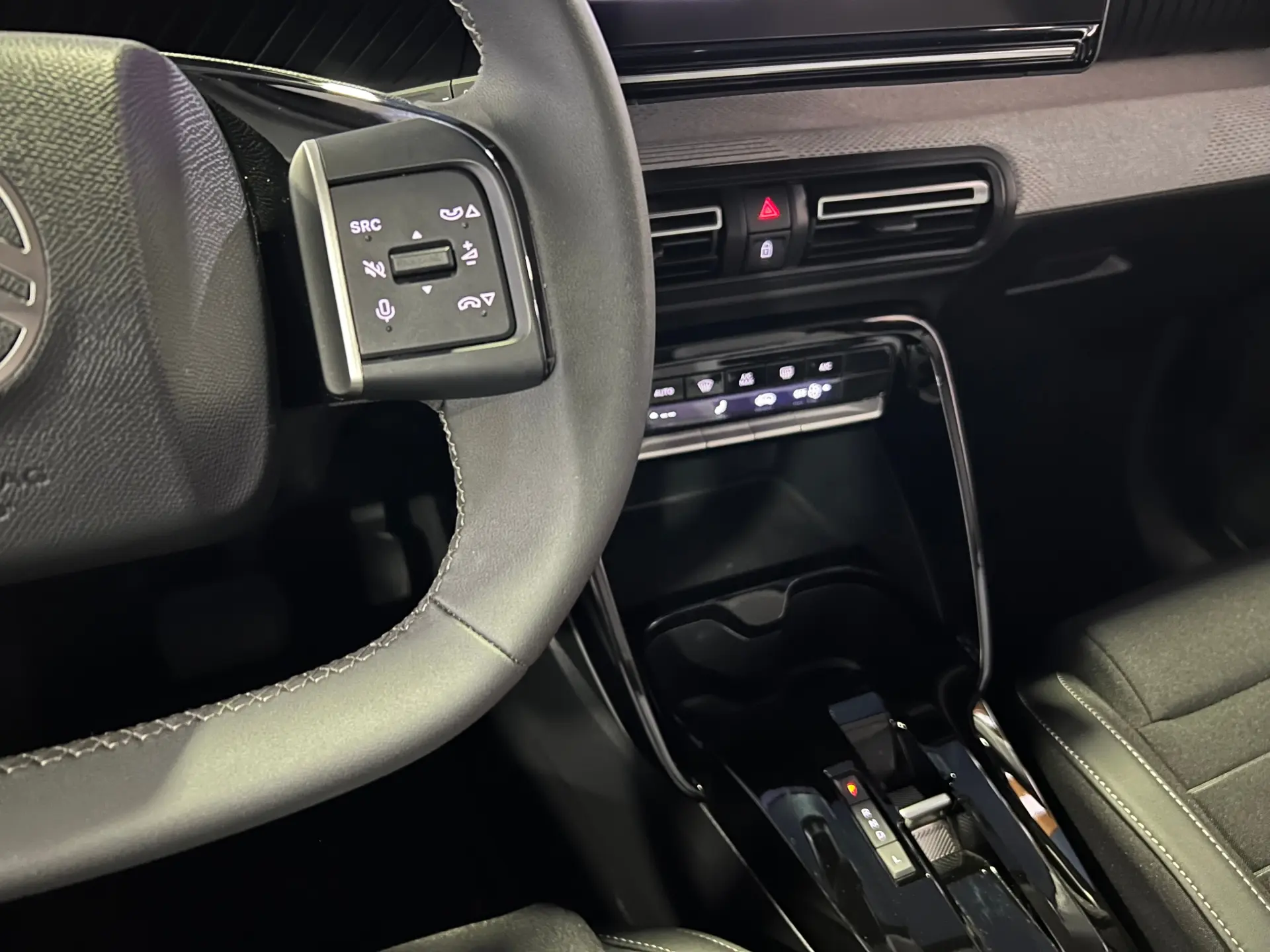 Citroën C3 1.2 Hybrid Max e-DSC6 13