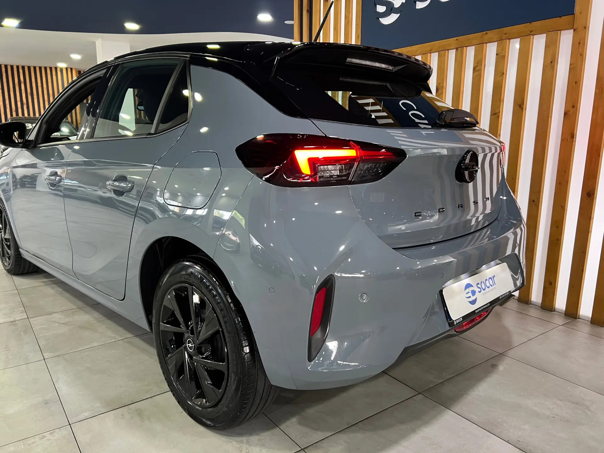 Opel Corsa 1.2 T GS 6