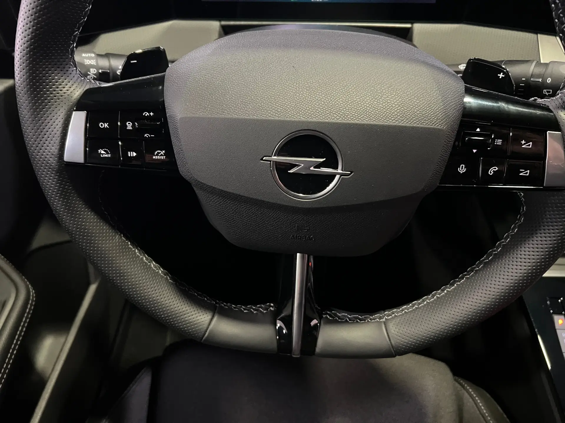 Opel Astra Sports Tourer 1.2 T Hybrid GS eDCT 12