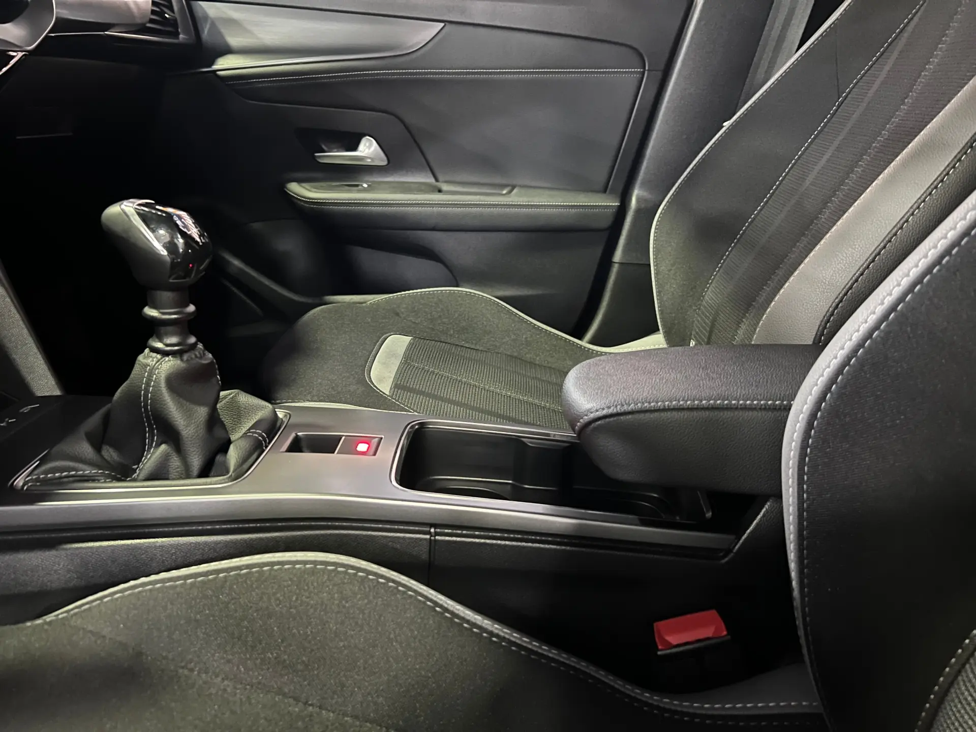 Opel Mokka 1.2 T Edition 12